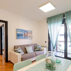 Dock Of The Bay Genova, Stylish Apartment In The Heart Of Genoa With Air Conditioning, Private Free Garage, Harbour View Gênes