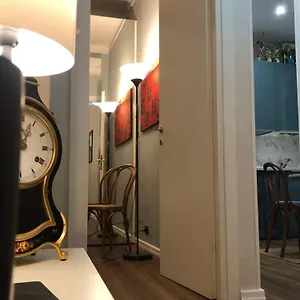 Dietro Il Teatro Modena Appartement